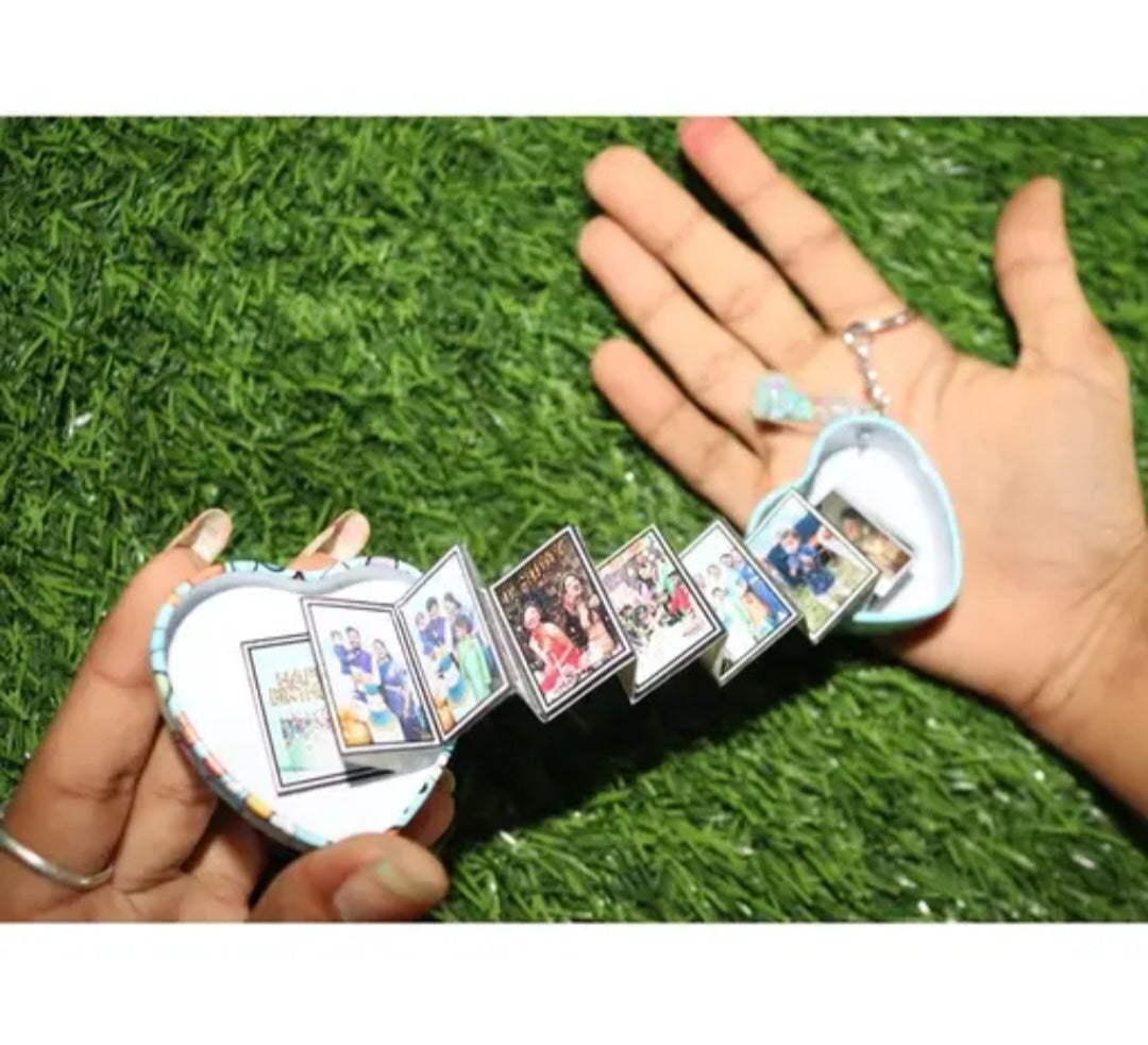 Customized Mini Photo Tin Keychian Album With your Personlized 16 Photos And Wishes