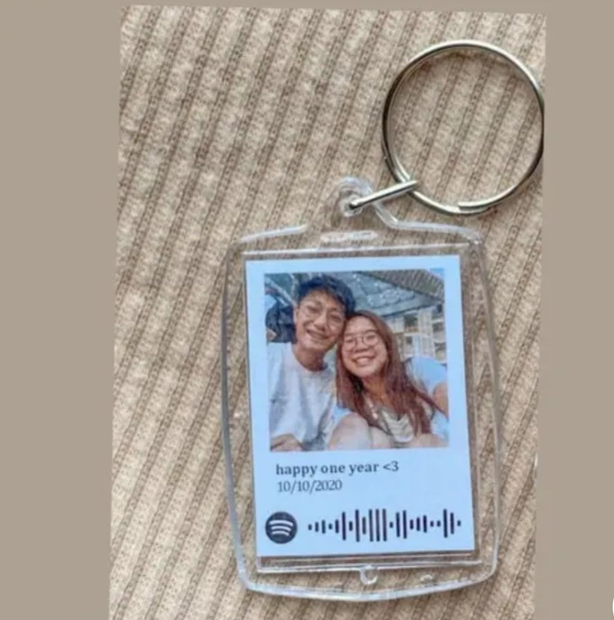 Costomized/Personlized MS Cute Spotify Song Code Keychain With Your Photo(pack of 1)